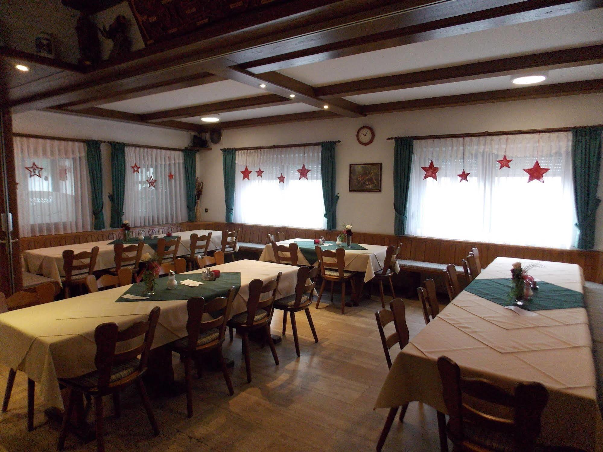 Gasthaus Pension Rezatgrund Windsbach Экстерьер фото