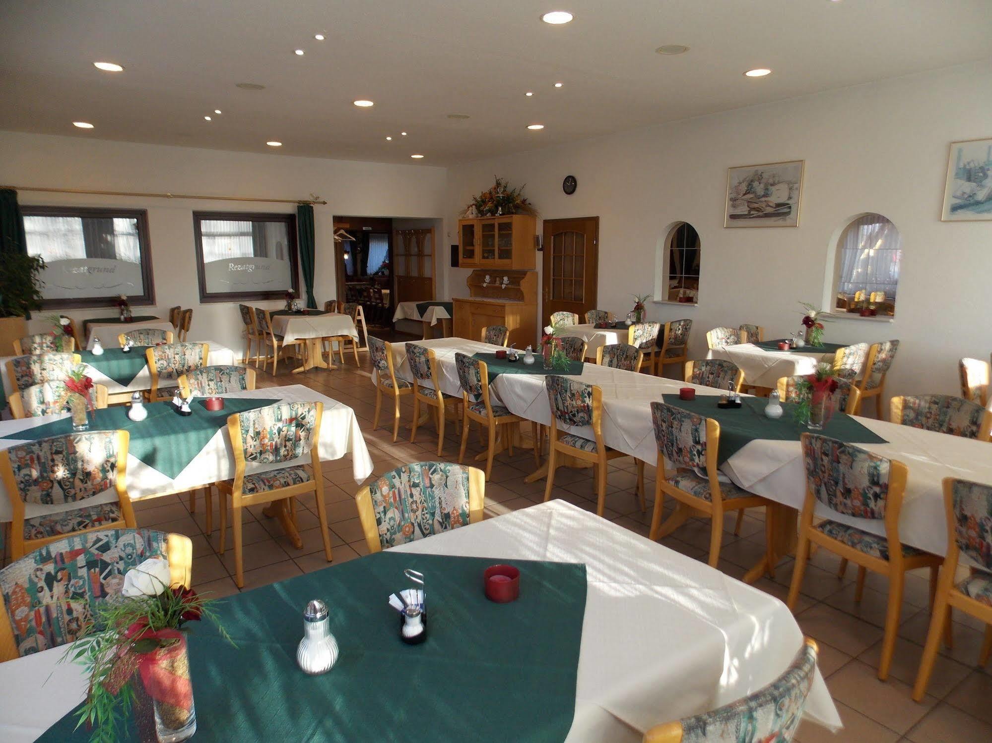 Gasthaus Pension Rezatgrund Windsbach Экстерьер фото